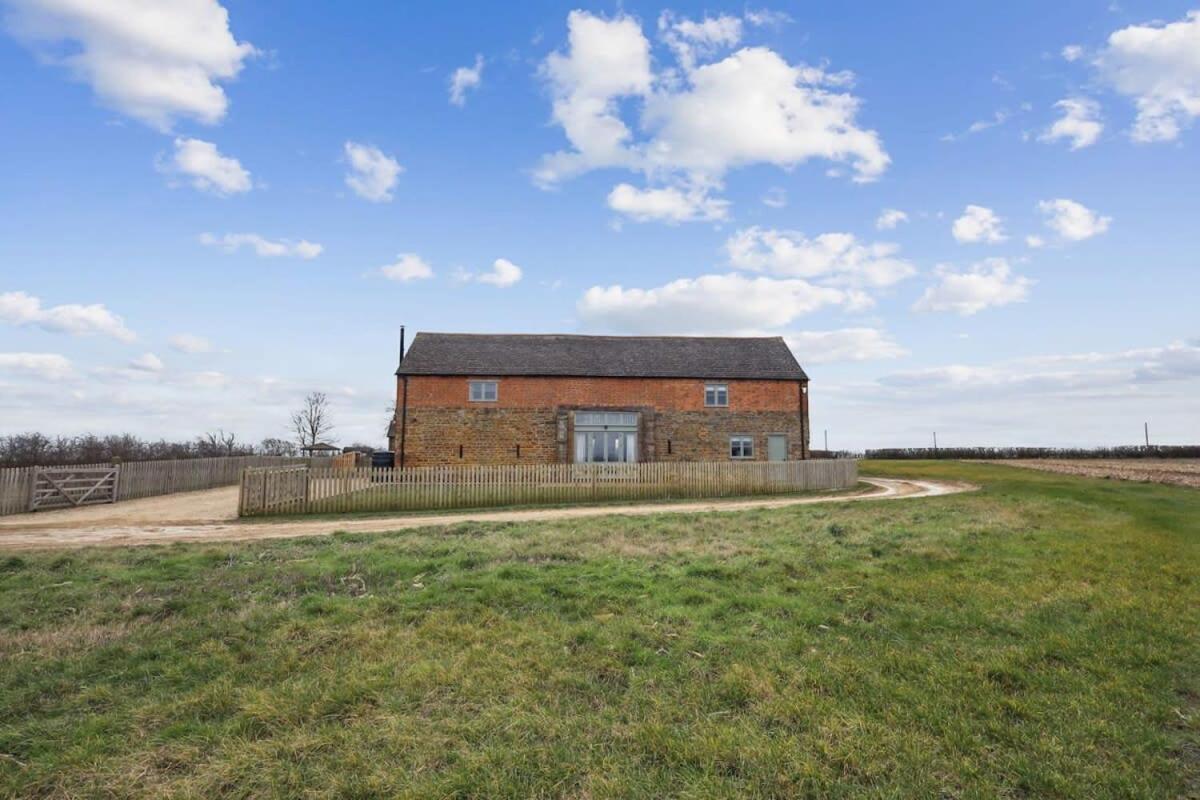 Sophie'S Barn - Hot Tub Packages Available Villa Market Harborough Exterior photo